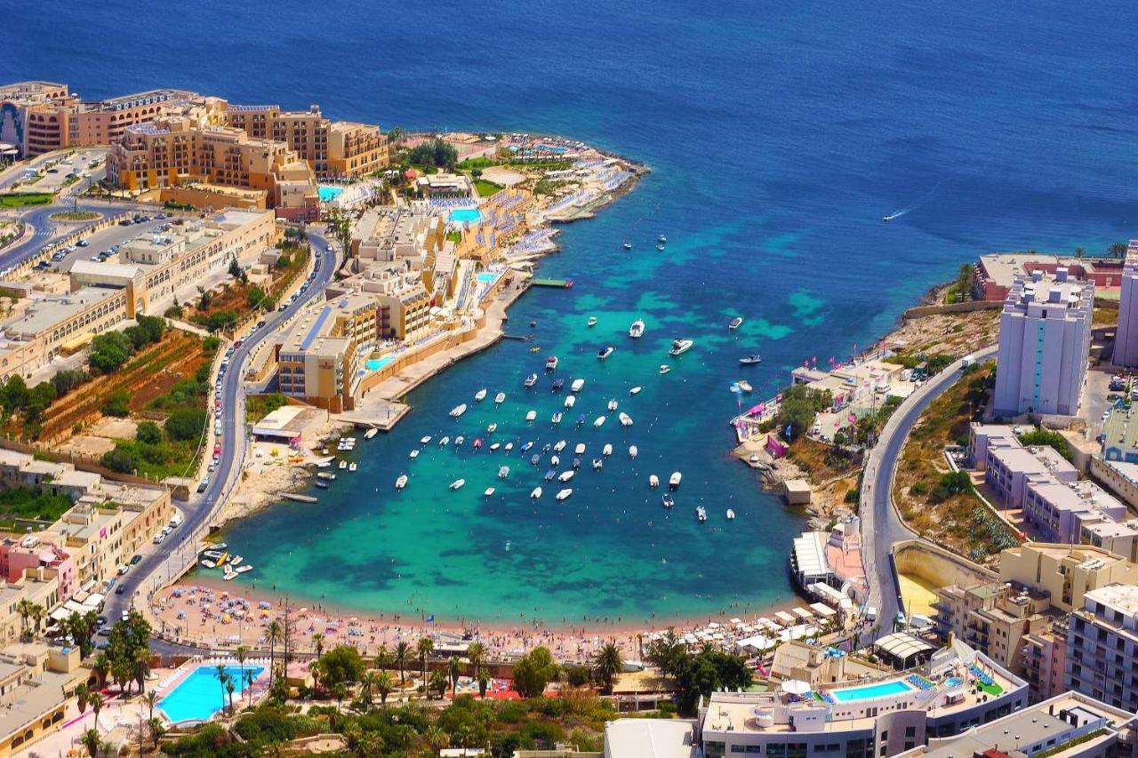 Cosy Apartment Steps To St George'S Bay San Ġiljan Exterior foto